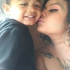 Meet your Posher, Clarese